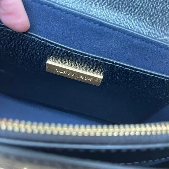 TORY BURCH NWT Robinson Convertible Shoulder Crossbody Bag, Black Leather - Picture 11 of 14